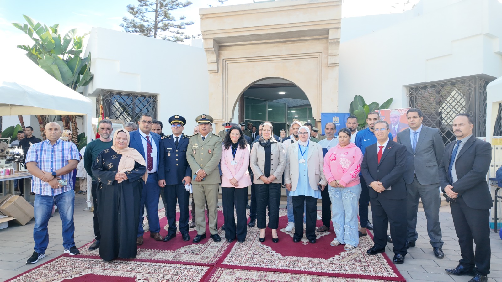 الدارالبيضاء..ساحة عمالة عين الشق تحتضن حفل توزيع معدات مشاريع مدرة للدخل لإدماج سجناء سابقين